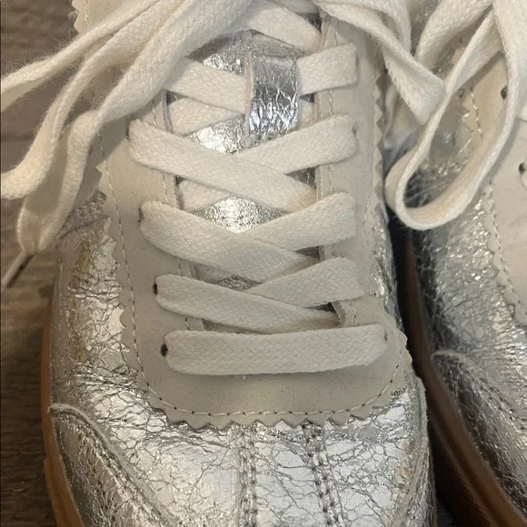 Cushionaire Balance Lace Up Silver Metallic Sneakers Size 6 - Picture 5 of 10